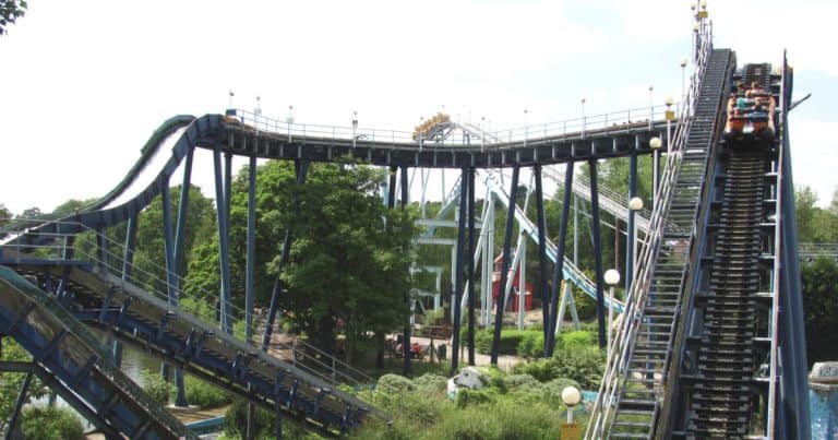 a water ride at drayton manor theme park in the uk